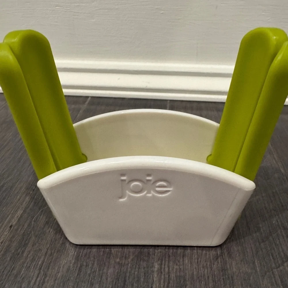 NWOT Joie Green and White Foldable Bagel Cutter